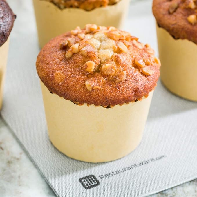 Restaurantware Panificio Premium 6 oz Kraft Paper Classic Baking Cup: Paper Baking Cups Perfect for Muffins Cupcakes or Mini Snacks - Scalloped - Disposable and Recyclable - 200ct Box