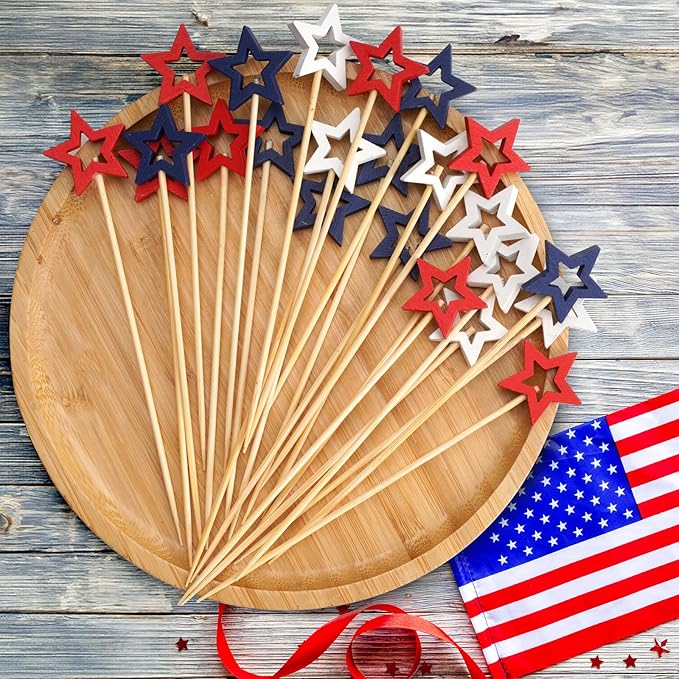 Minisland Big Red Star Cocktail Picks, 5.5 Inch Long Bamboo Fancy Toothpicks for Appetizers, Decorative Christmas New Year Holiday Party Food Drinks Garnish Fruit Skewer Sticks 50 Counts - MSL432