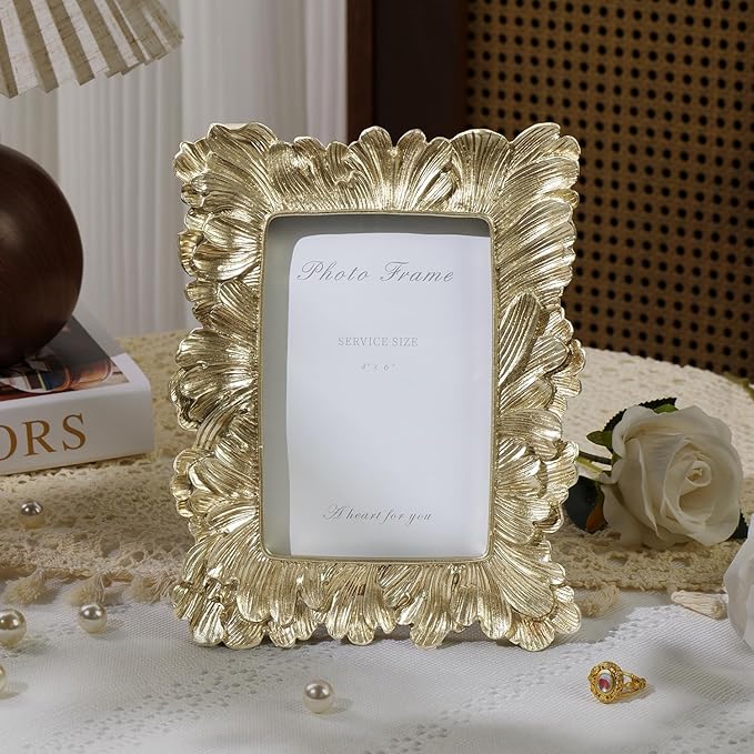 Cuspin Vintage Picture Frame 4x6 Frames, Gold Palm Leaves Textured Hand-Crafted Resin with Glass Front Elegant Retro Vintage Design Photo Frame for Wall and Tabletop Display Home Decor
